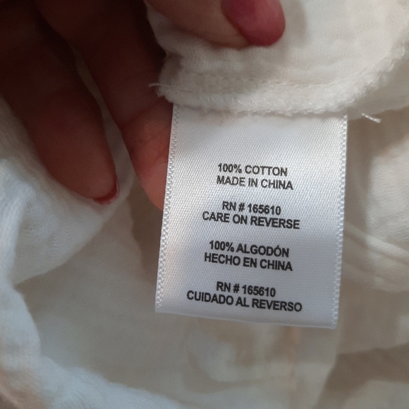 Good Days Only Sleeveless White Pull Over Top Large NWOT - Picture 3 of 10